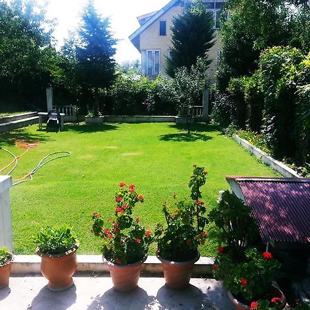 Jeelani Guest House Srīnagar Kültér fotó