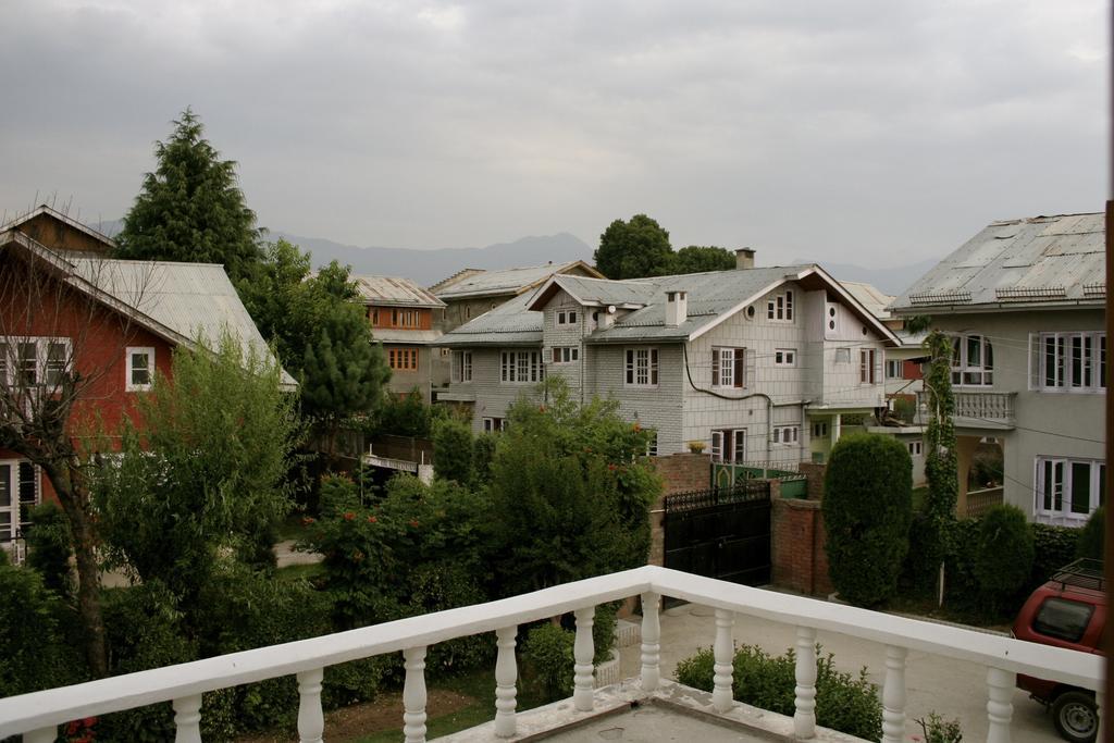 Jeelani Guest House Srīnagar Kültér fotó