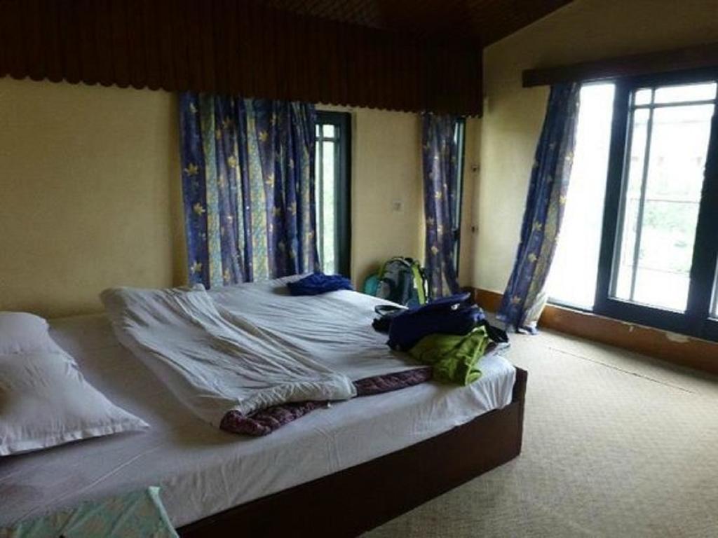 Jeelani Guest House Srīnagar Szoba fotó